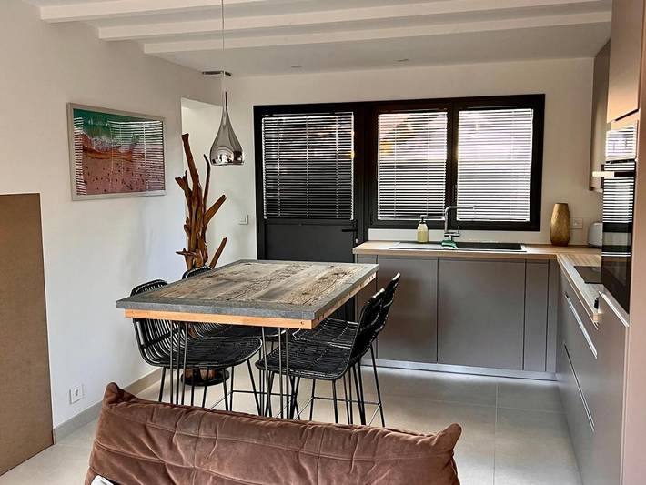 Location de vacances pour 2 personnes, avec terrasse dans Plage du Nau - 2