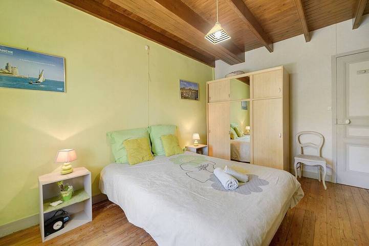 Location de vacances pour 7 personnes, avec Terrasse et Jardin à Notre-Dame-de-Cenilly - 3