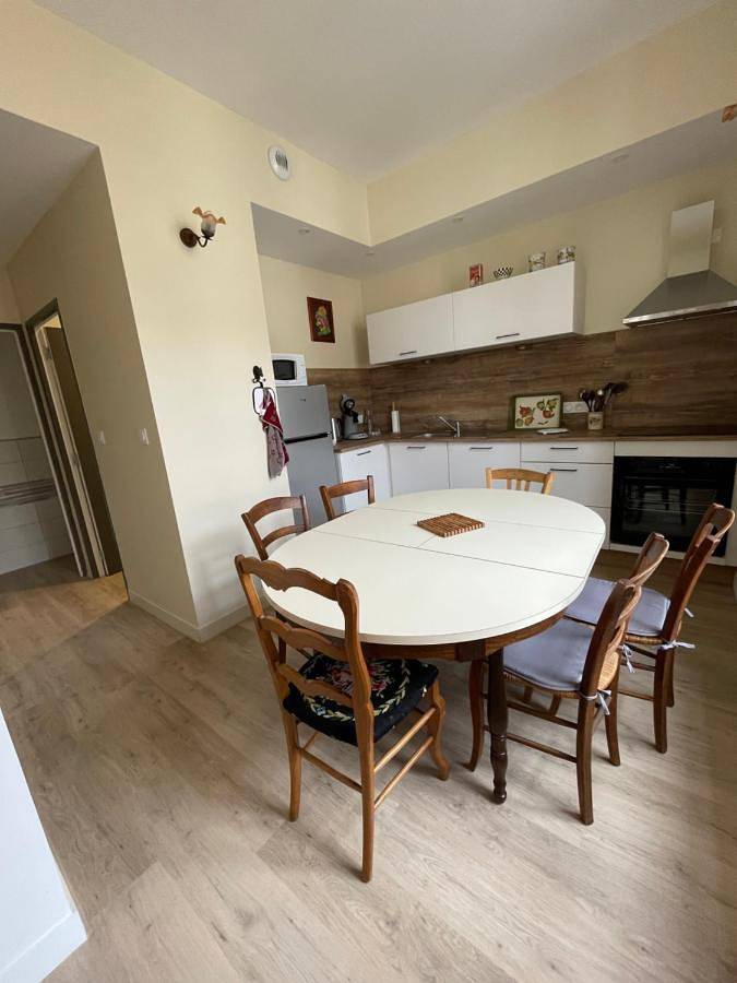 Three-Bedroom House in Saint-Flour, Région de Saint-Flour
