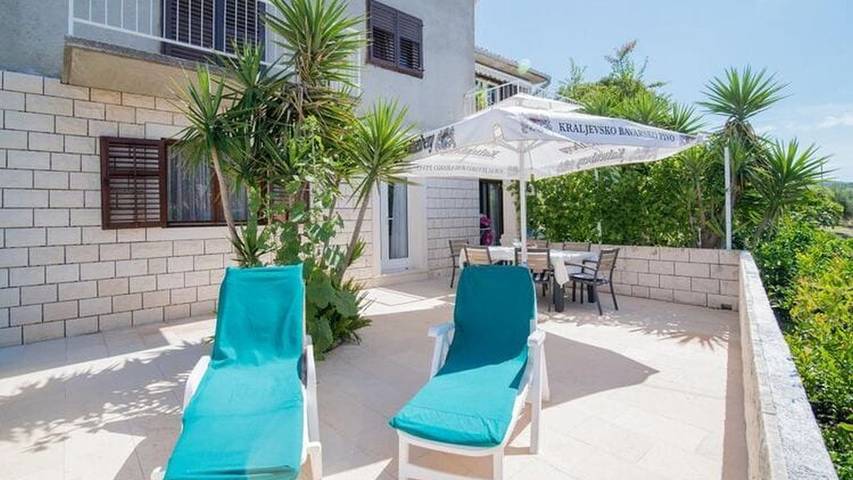 Apartament wakacyjny dla 3 osób, z taras w Postira