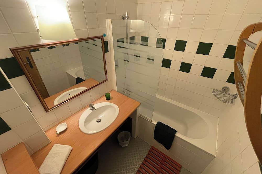 Gite de Charme avec Piscine Sud Ouest 3 Chambres in Villeneuve-sur-Lot, Quercy