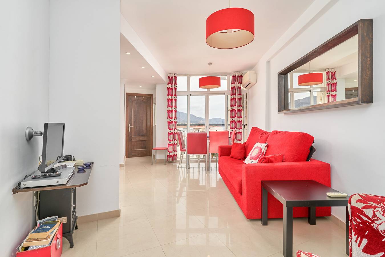 Entire apartment, Apartment '1 Bed with Sea View' with Wi-Fi and Air Conditioning in Playa de Burriana, Nerja