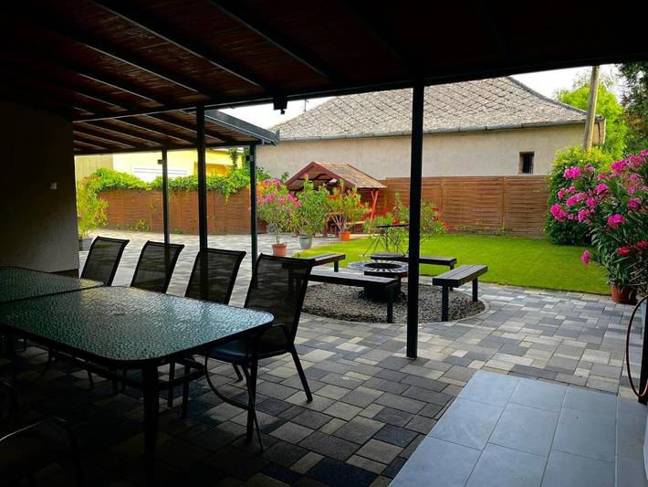 Apartament wakacyjny dla 2 osób, z Taras i Ogród oraz Widok w Hajdúszoboszló