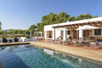 Villa in Santa Eulària des Riu, Ibiza Osten für 5 