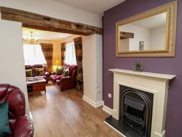 Holiday Rental for 9 People in Belper, Derbyshire, Photo 4