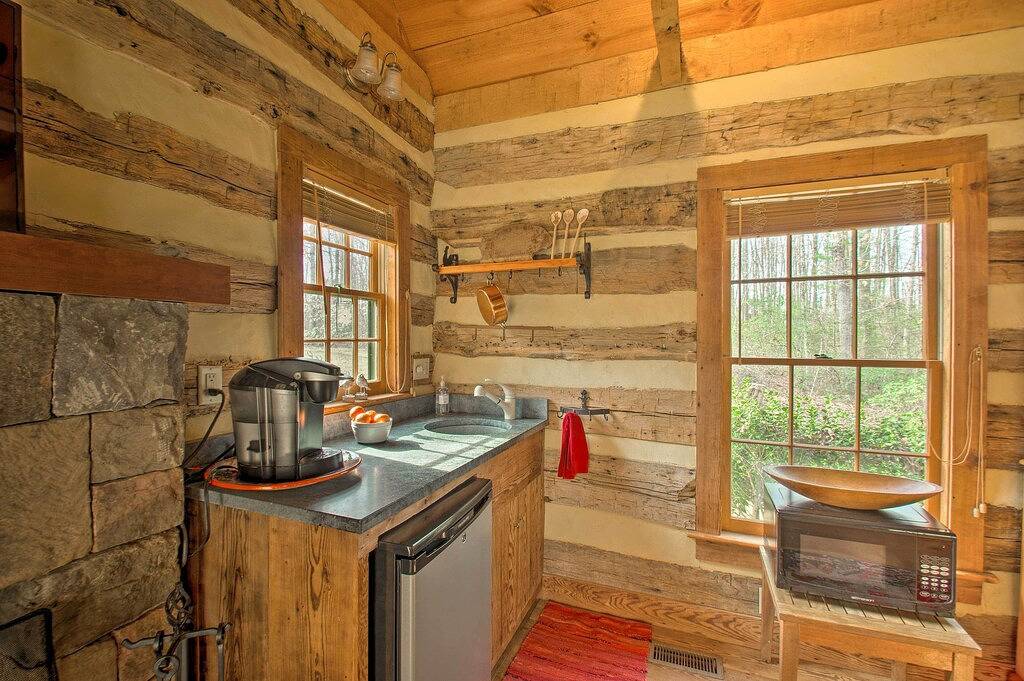 Numerous On-Site Trails: Earlysville Wooded Cabin in Albemarle County