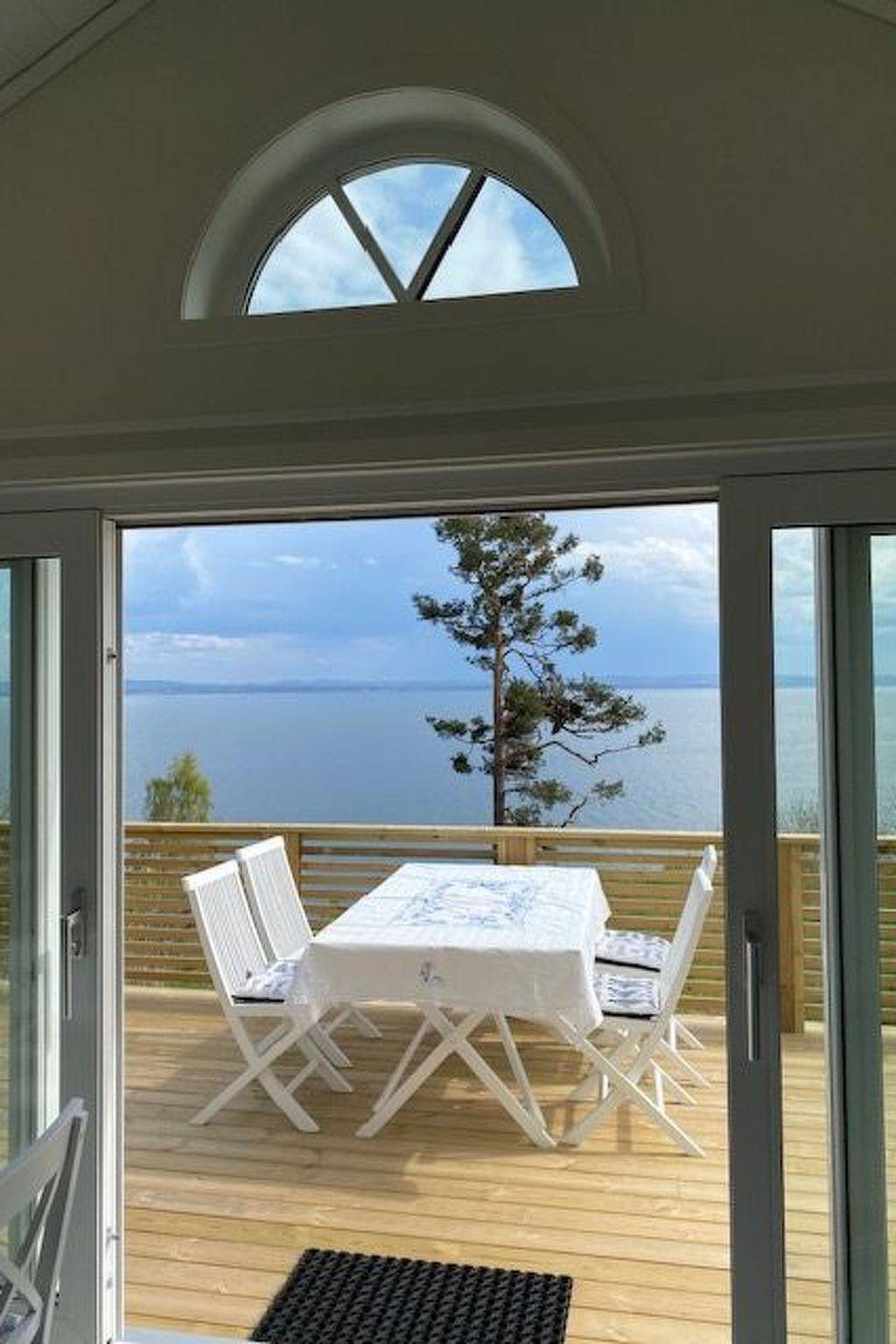 Ein kleines Holzhaus in Habo, Vättern