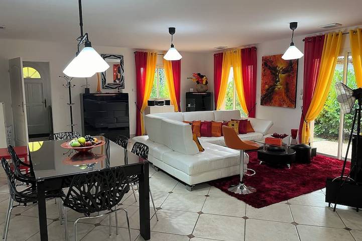 Gîte pour 6 personnes, avec jardin à Bonrepos-sur-Aussonnelle