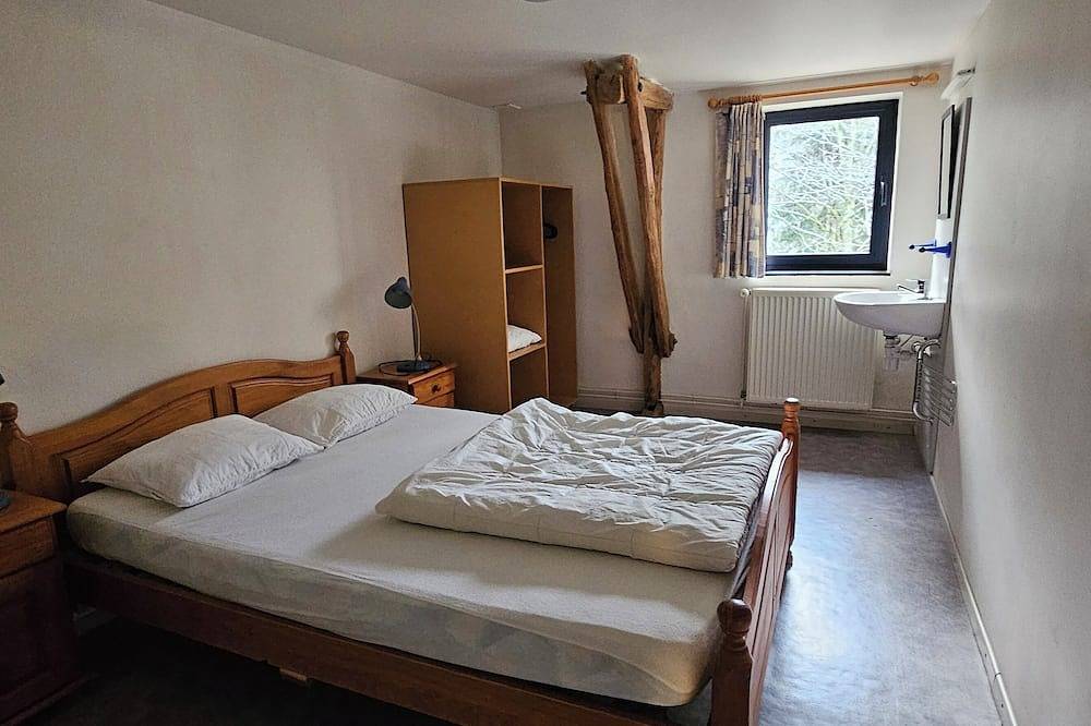 La Grange du Crupet 15 Personen Rustig Gelegen op een Domein van 3 ha in Hastière, Region Namur