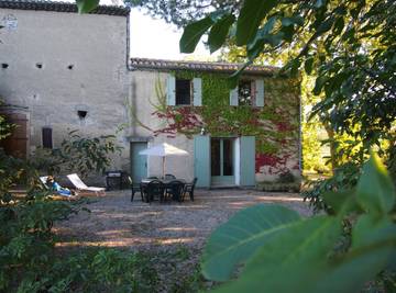 Gîte pour 5 personnes, avec terrasse à Montréal (Lanquedoc-Roussillon)