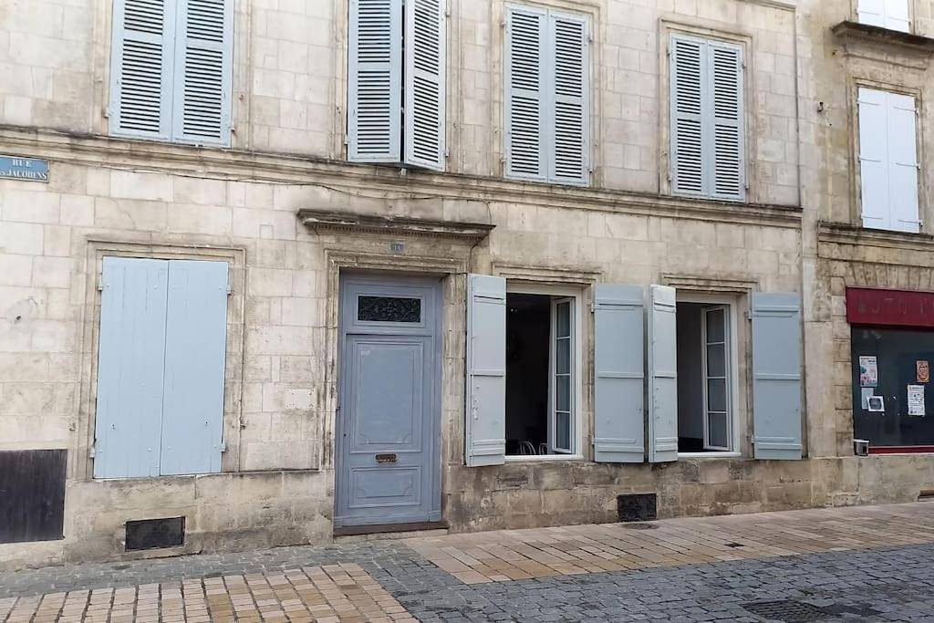 Appartement entier, A 2 pas du marché in Saint-Jean-d'Angély, Région de Saint-Jean-d'Angély