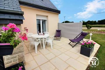 Gîte pour 2 personnes, avec jardin à Évran