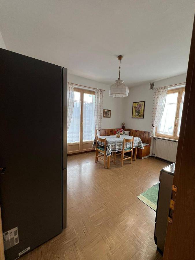 Gîte pour 6 personnes, avec balcon et vue, animaux acceptés dans Varena - 4