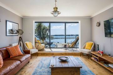 Holiday Home for 6 People in Poole, Poole Harbour, Photo 1