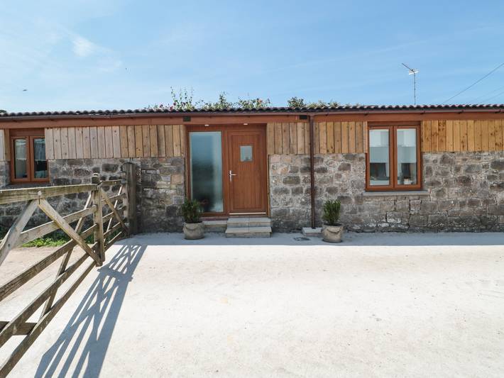 Holiday letting for 2 people, with garden in North Somerset