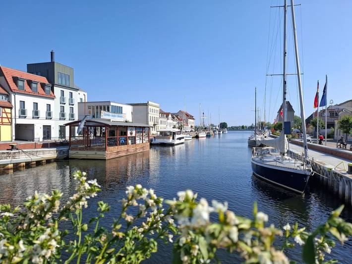 Ferienwohnung für 4 Personen, mit Terrasse und Garten in Ueckermünde
