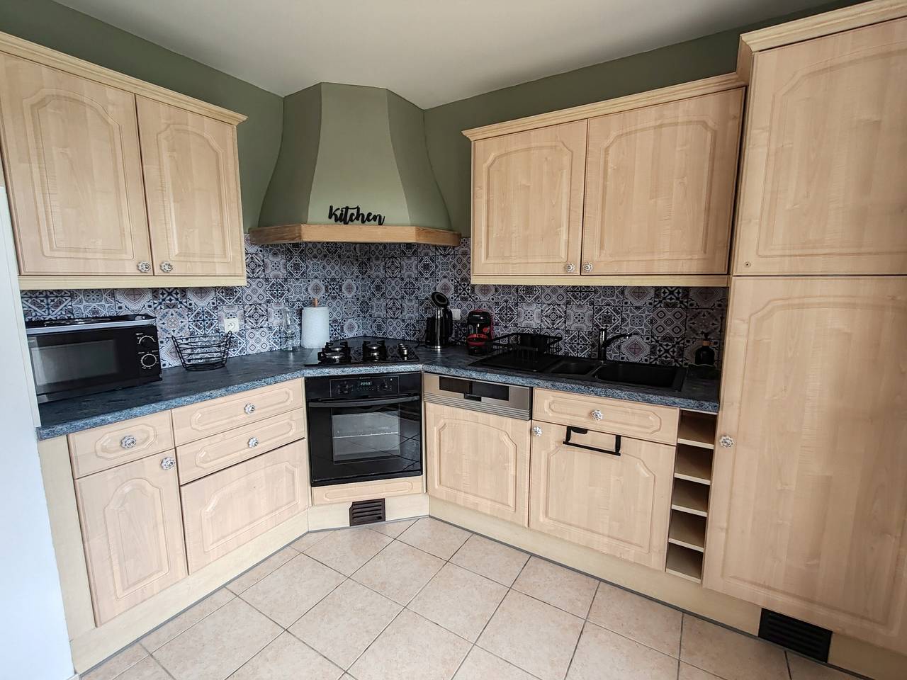 Gîte De L'entre 2 Côtes: Private Terrace, Garden & Wi-Fi in Vindefontaine in Vindefontaine, Coutances