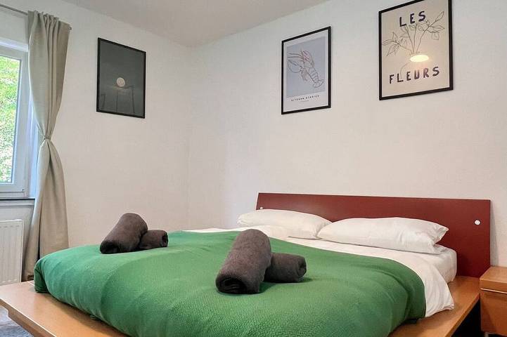 Entire apartment, Modern 3-bedroom apartment in Königswinter - 20 min to Bonn, Rhine & hiking in Königswinter, Siebengebirge