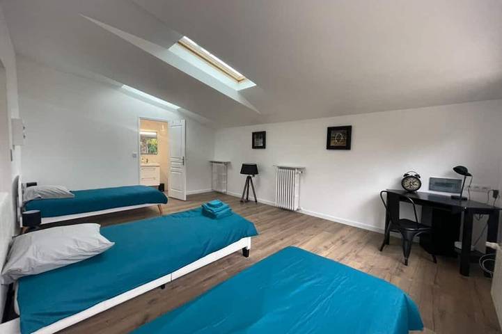 Location de vacances pour 14 personnes, avec balcon ainsi que jardin et jacuzzi à Villemomble - 3