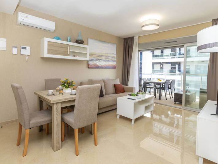 Gîte pour 4 personnes, avec terrasse ainsi que bassin pour enfant et jardin à Cabanes - 3