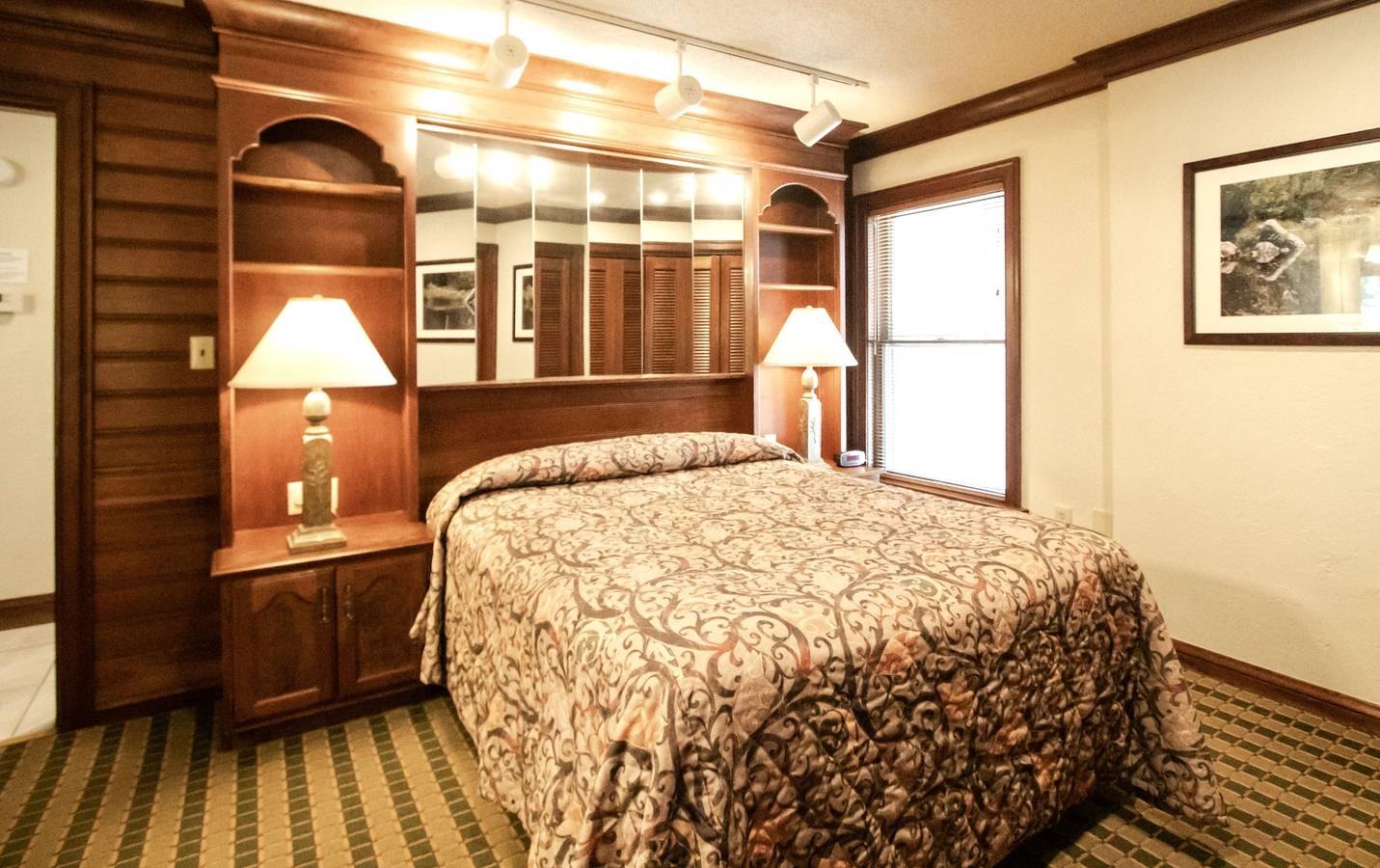 Entire apartment, Sunburst Fractional Association in Steamboat Springs, Routt National Forest