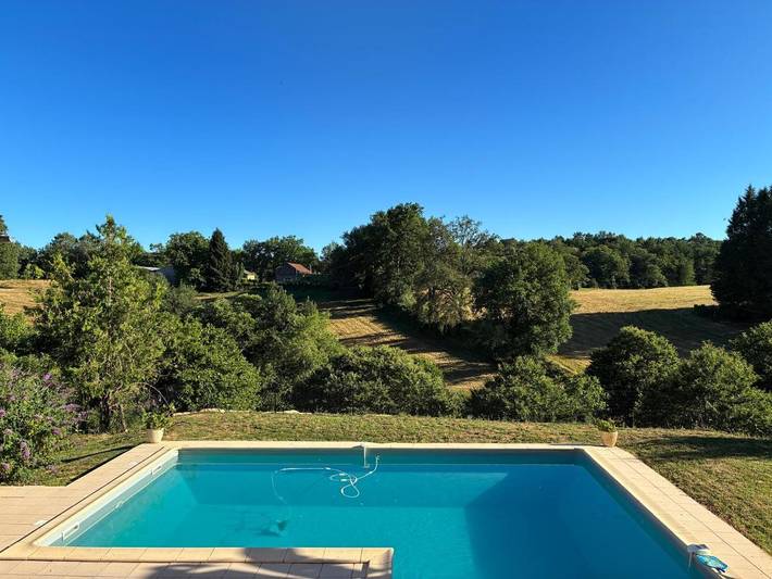 Location de vacances pour 8 personnes, avec jardin ainsi que vue et piscine à Prats-du-Périgord - 2