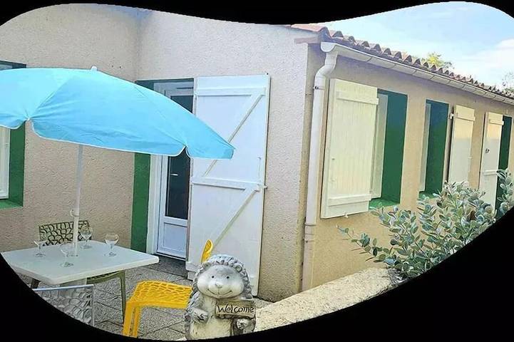 Villa pour 7 personnes, avec terrasse et piscine