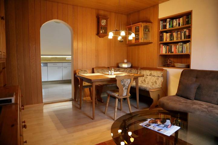 Gîte pour 4 personnes, avec terrasse et balcon/terrasse, adapté aux familles à Gernsbach