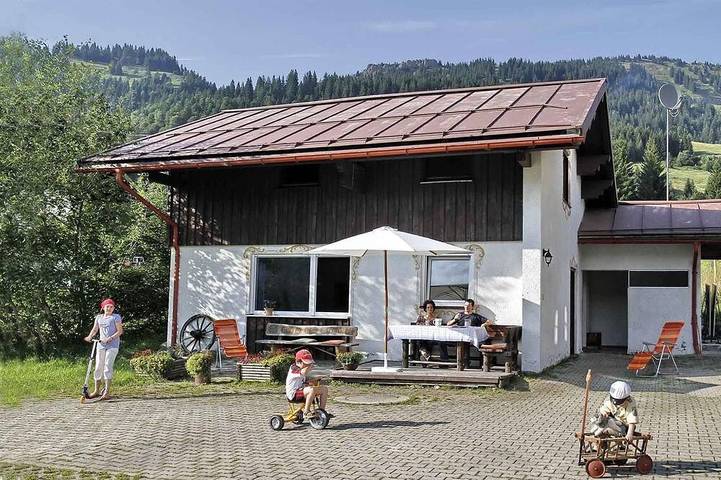 Ferienhaus für 7 Personen, mit Terrasse und Garten in Balderschwang