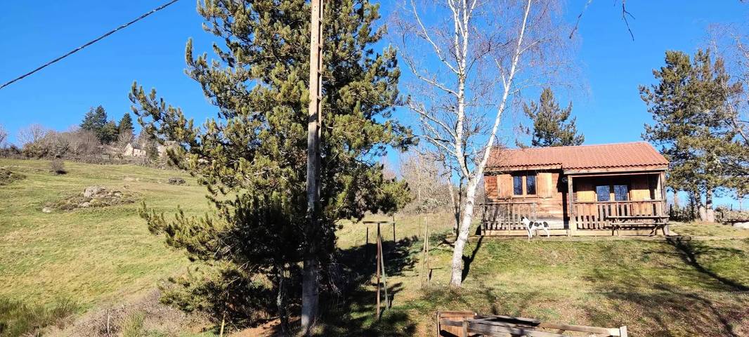 Gîte pour 4 personnes, avec piscine et jardin à Le Malzieu-Ville - 2