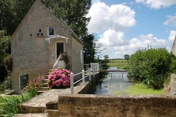 Gîte pour 3 personnes, avec jardin ainsi que piscine et vue à Vienne-en-Bessin