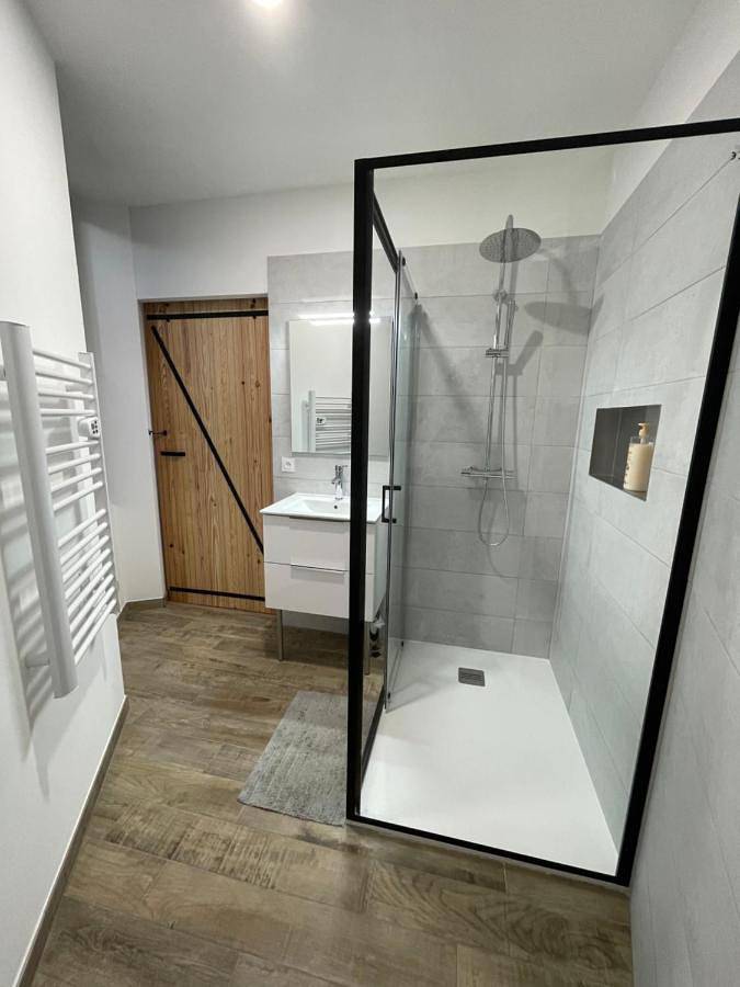 Appartement entier, One-Bedroom Apartment in Casteljaloux, Région de Nérac