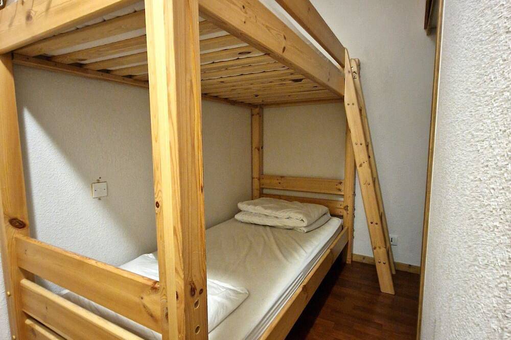 Entire apartment, Cozy 2-Room Cabin for 4/6 - Prime Location near Lifts & Shops in Valfréjus, Modane