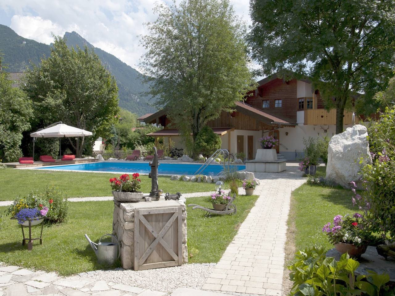 Ganze Ferienwohnung, Gästehaus Gamsei - Bosch Hermann - 1. Fw Friedenrath, 22 qm, 1-2 Pers., Westbalkon in Grassau, Chiemsee