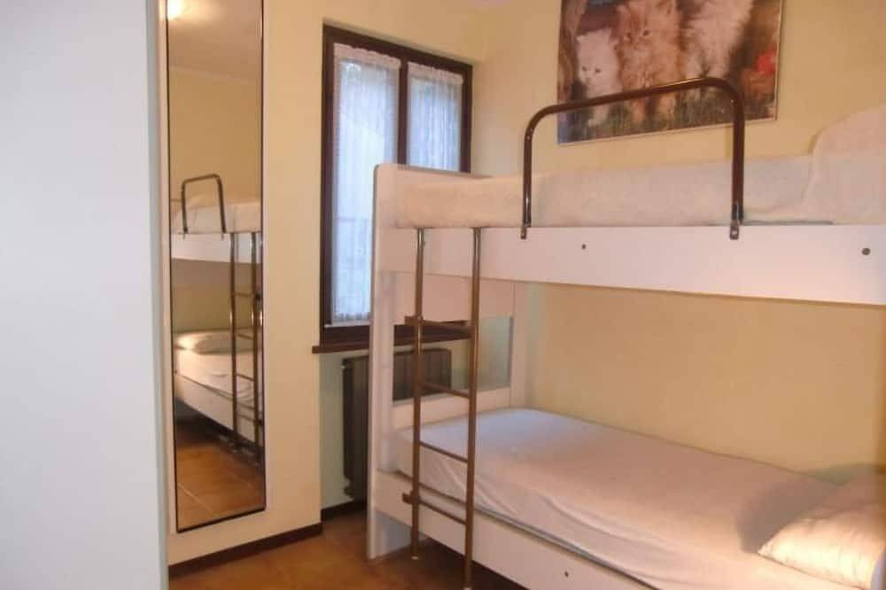 Ganze Wohnung, Wohnung mit Pool in der Nähe des Sees in Molina di Ledro, Ledro