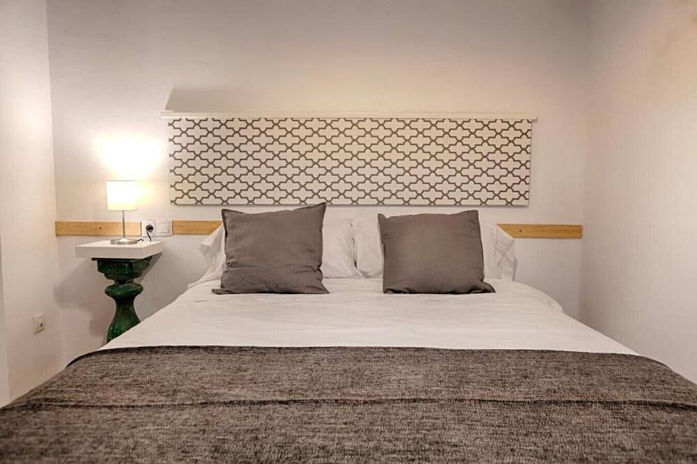 Entire apartment, Editar Intimate retreat with Andalusian essence 4 in Úbeda, Jaén Province