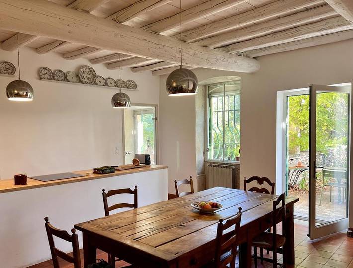 Maison d’hôte pour 2 personnes, avec vue et piscine ainsi que jardin et terrasse, animaux acceptés à Tarascon - 3