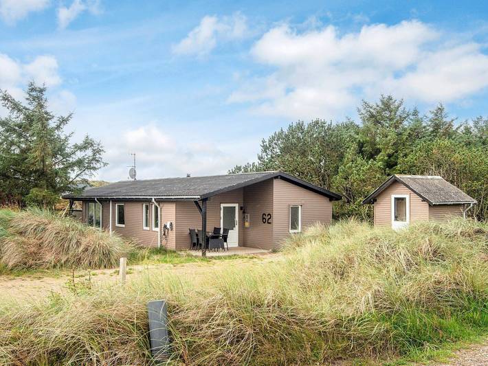Ferieudlejning for 8 personer i Bjerregård