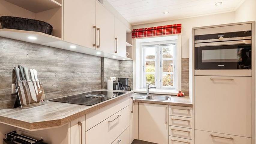 Ferienhaus für 2 Personen, mit Terrasse und Garten in Borgsum - 3