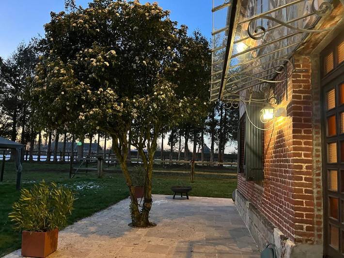 Location de vacances pour 2 personnes, avec jardin ainsi que vue et piscine à Beuzeville - 4