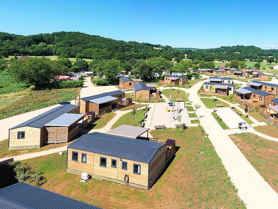 Camping Sites et Paysages - Le Ventoulou - Mobilheim 4 personen - Cottage Les P'tit Quercynois (Ankunft Samstag) - 2 Zimmer - 2 Bäder in Thégra, Regionaler Naturpark Causses du Quercy