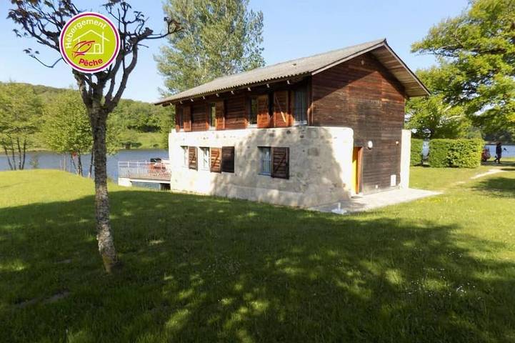 Location de vacances pour 8 personnes, avec jardin dans Sénaillac-Latronquière