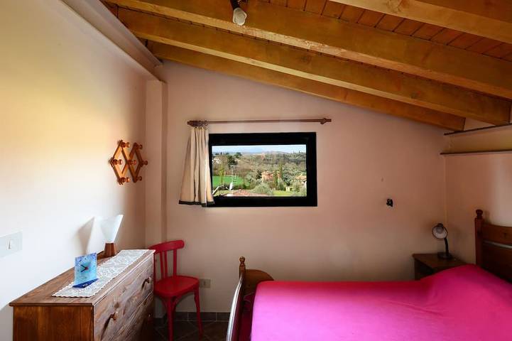 Ganze Wohnung, Penthouse apartment lake view wi-fi swimming pool parking with gate in Manerba del Garda, Gardasee-Berge