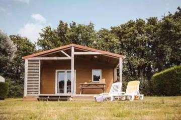 Gîte pour 4 personnes, avec terrasse à Saint-Julien-des-Landes