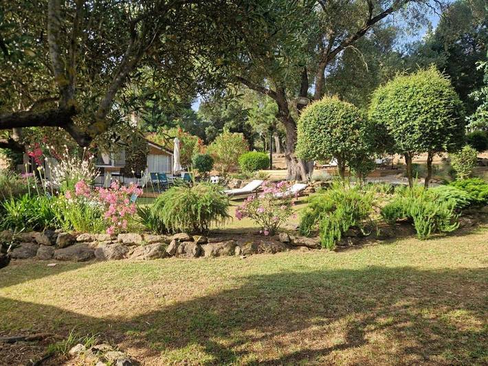 Location de vacances pour 4 personnes, avec jardin ainsi que vue et piscine à Oletta - 2