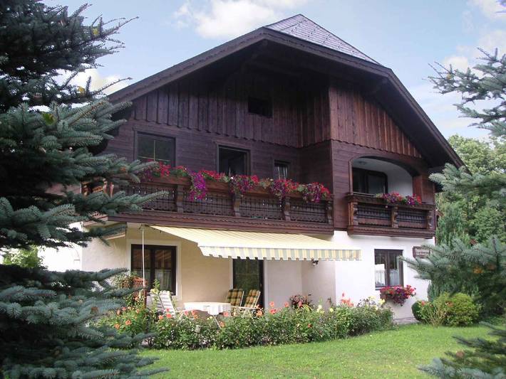 Ferienwohnung für 4 Personen, mit Balkon und Garten am Wolfgangsee