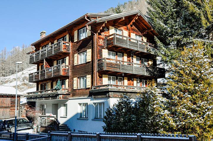 Ferienhaus für 29 Personen, mit Ausblick in Saas-Grund