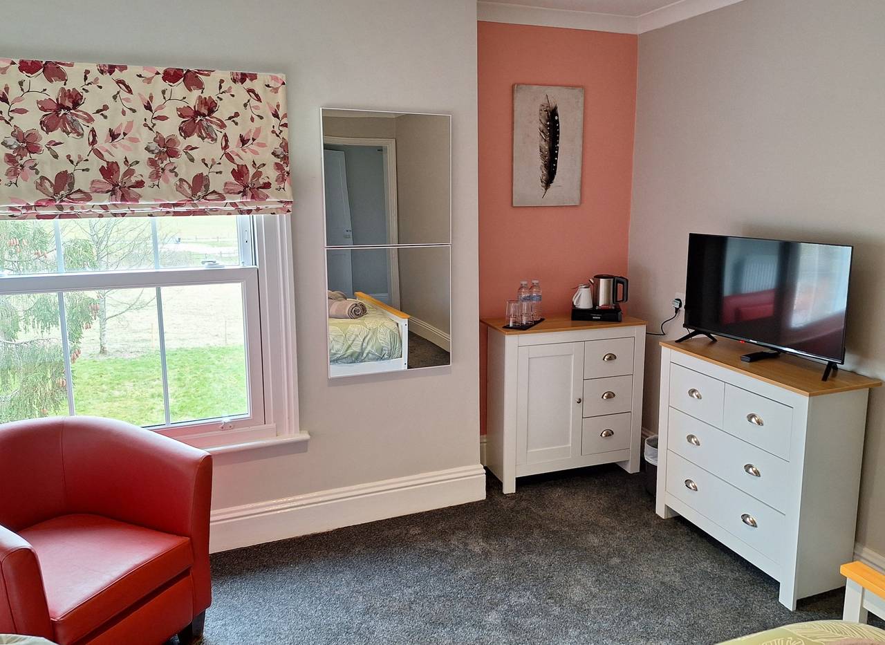 Komfortables Gästezimmer mit Bad - Gästezimmer 6 in Alfold, Surrey