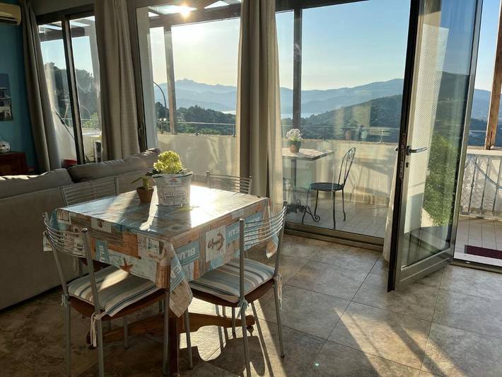 Appartamento per 3 persone, con terrazza e panorama, con animali domestici a Capoliveri