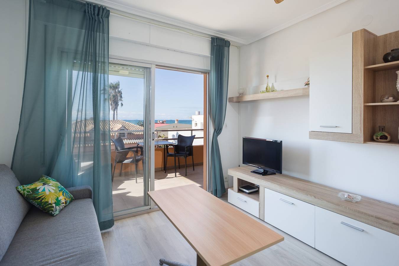 Ganze Wohnung, Apartment 'Mareny A La Albufera' mit Gemeinschaftspool in Sueca, Costa de Valencia
